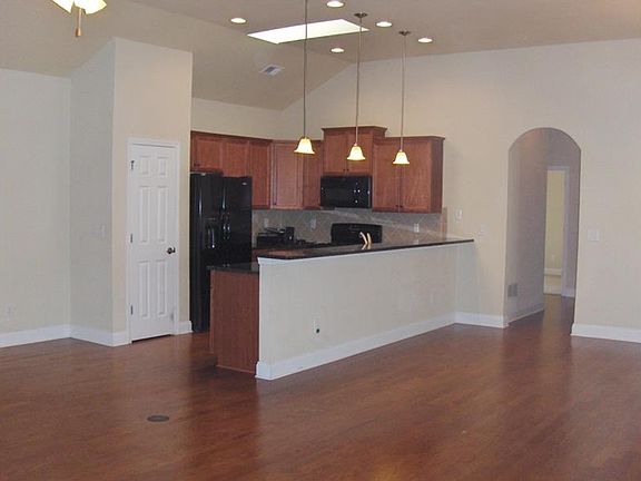 2nd image of 240 Abercorn Way