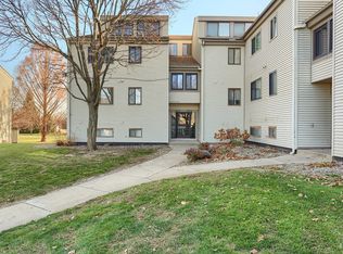 1910 Melrose Dr APT B, Champaign, IL 61820