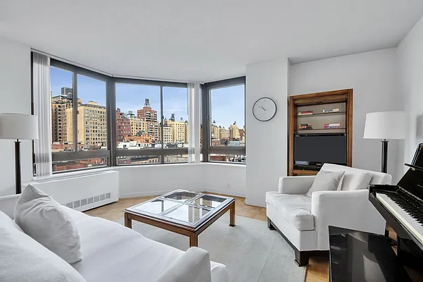 Rented by Compass | media 14