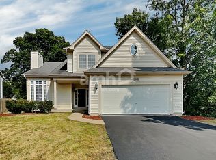 981 N Ohio St, Aurora, IL 60505