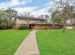 1800 Sabine Ct, College Station, TX 77840