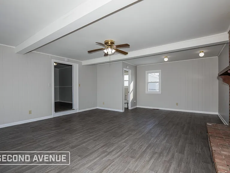 1021 Amos Rd — Photo 9