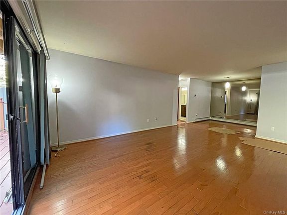 4th image of 26 Hillside Ter APT F