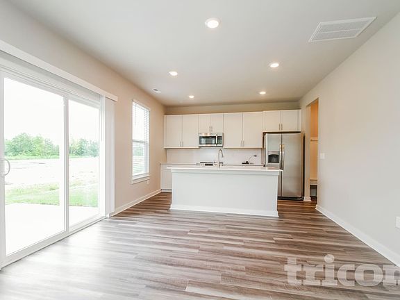 4th image of 1748 Lannister Ave