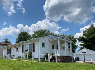 2940 Bird View Rd, Westminster, MD 21157