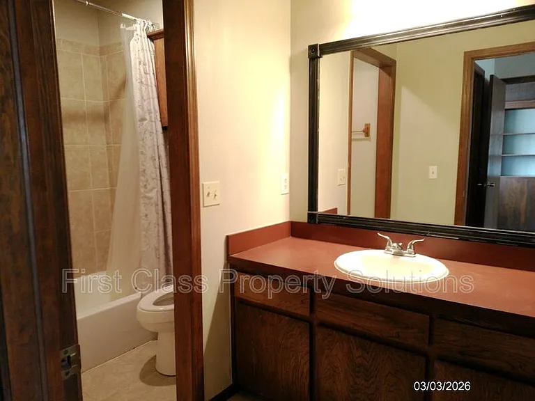 1406 Mary Lee Ln — Photo 8