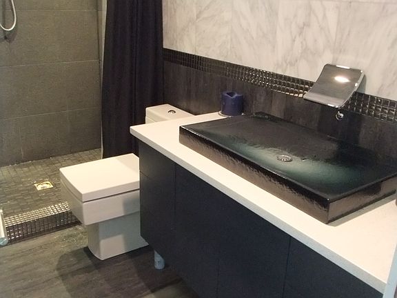 Guest Bathroom Downstairs