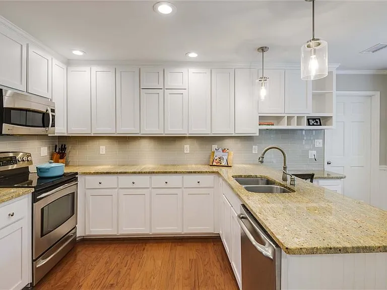 1140 Mitsy Forest Dr NE — Photo 16