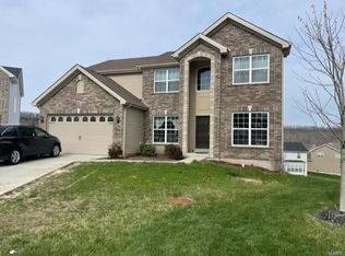 103 Winding Bluffs Ct, Fenton, MO 63026