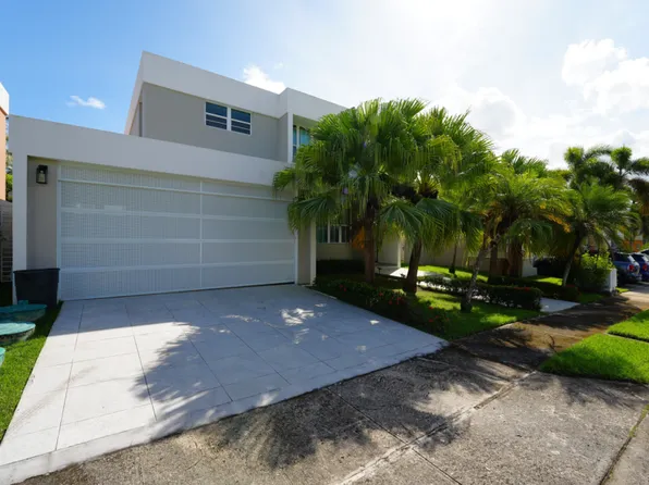 335 Calle Tiburon Urb Pass, Dorado, PR 00646