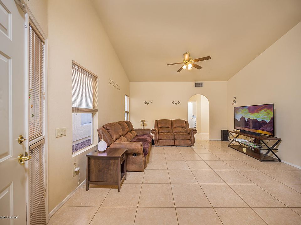 1st image of 2977 W Laquila Aerie