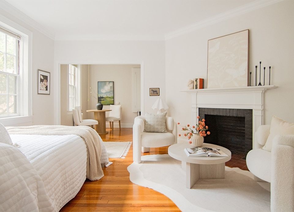 1st image of 16 Chauncy St APT 10