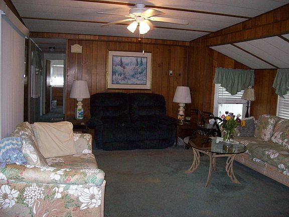 5th image of 102 Saint Martins Way