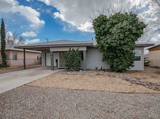 706 Indian Wells Rd, Alamogordo, NM 88310