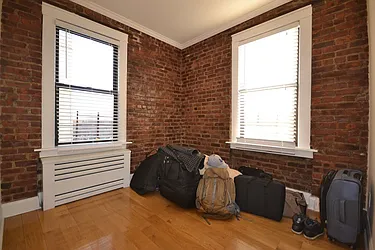 Rented by Silverstein Collection LLC 