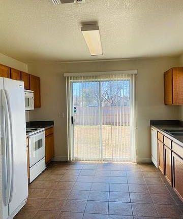 5th image of 2418 Mission Ct