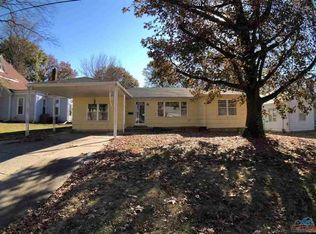 112 E Tebo St, Clinton, MO 64735