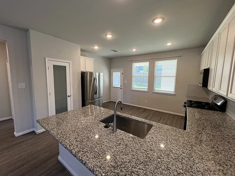 9114 McCoy Pass — Photo 15