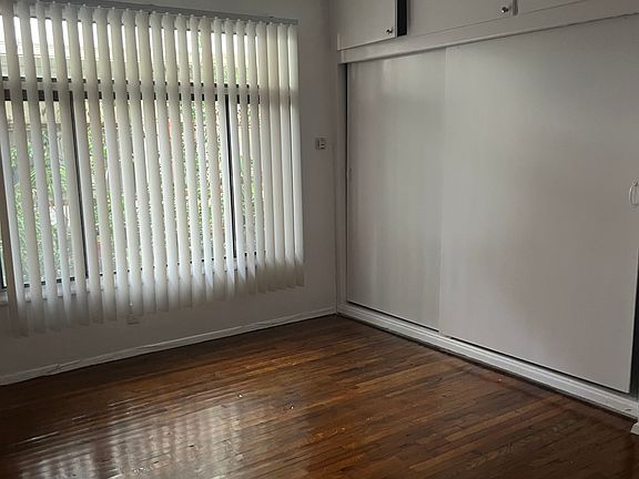 3rd image of 4935 Beverly Blvd #9