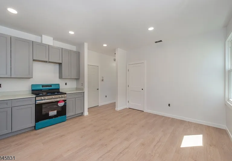 30 Bowdoin St #C — Photo 4