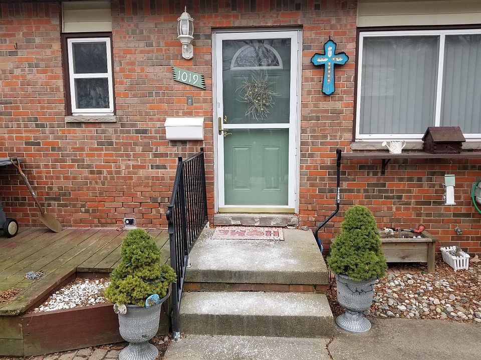 1st image of 1019 N Terrace Ln