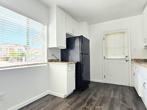 5th image of 3114 Dickens St #1/2