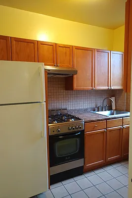 Rented by FlatFinders Realty | media 24