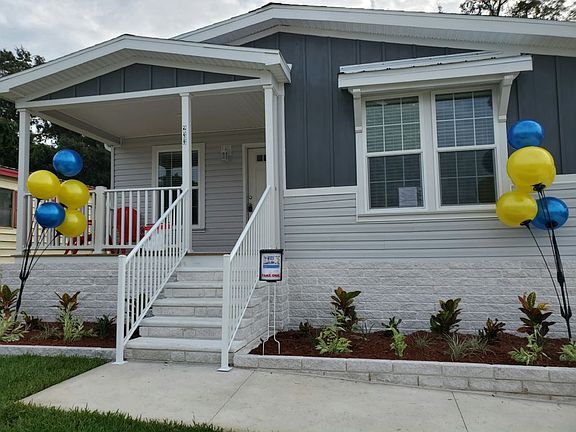 3rd image of 233 Laurelcrest Cir