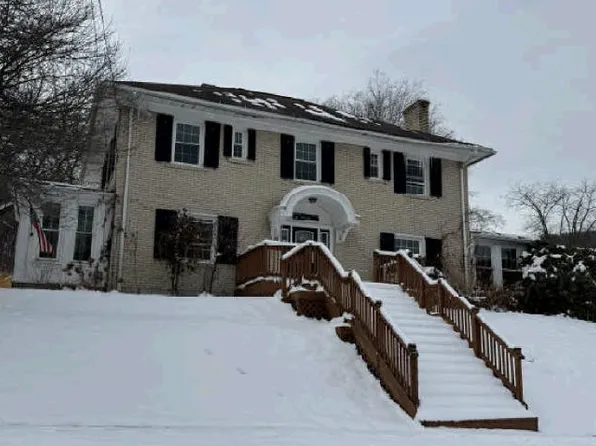 219 Liberty St, Franklin, PA 16323