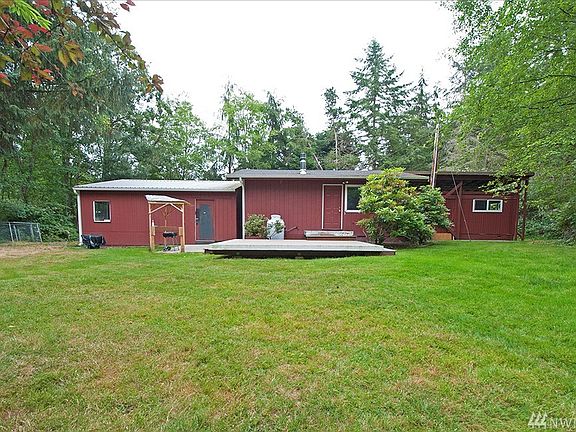 2nd image of 4575 Woodland Cir