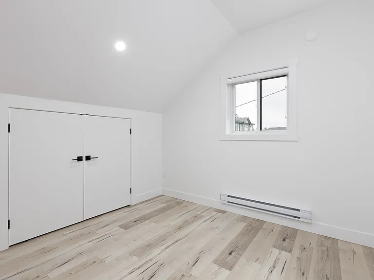 2531 E 46th Ave #LANEWAY — Photo 9