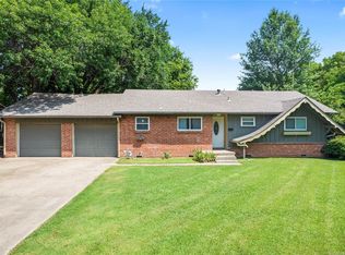 402 W 6th St, Skiatook, OK 74070
