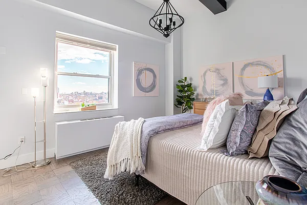 Sold by Compass | media 21