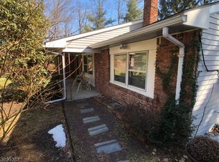 620 Fox Farm Rd, Asbury, NJ 08802