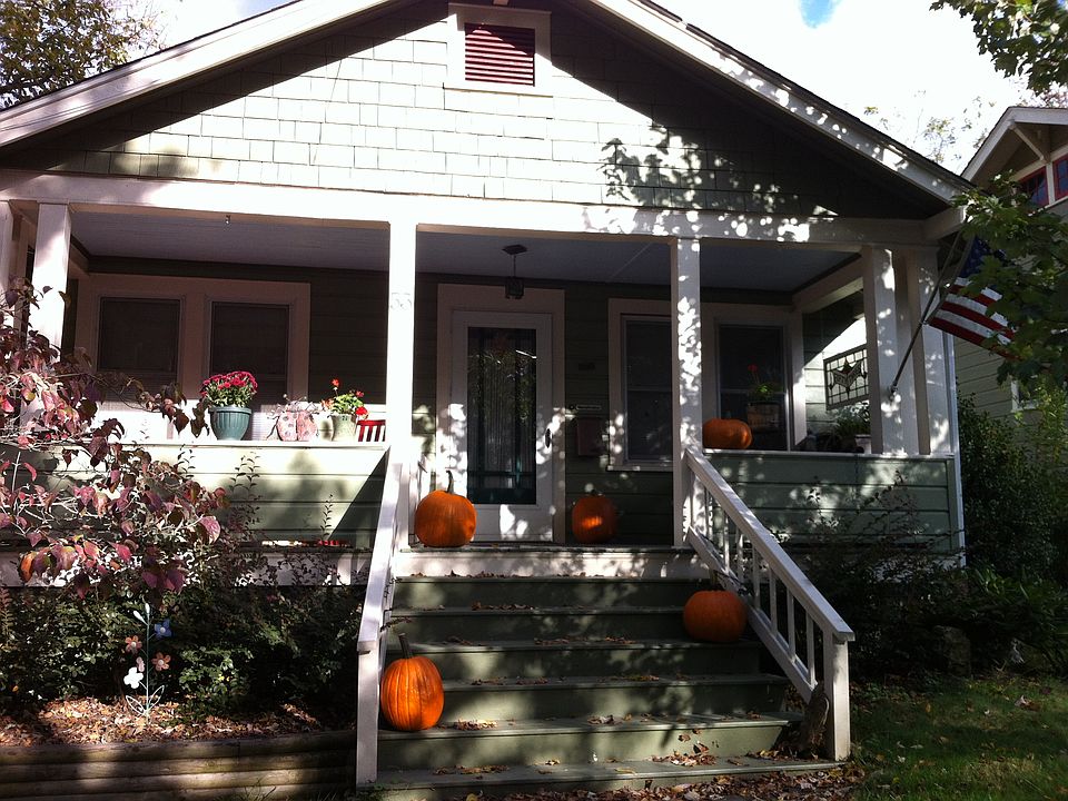 2nd image of 53 Highland St