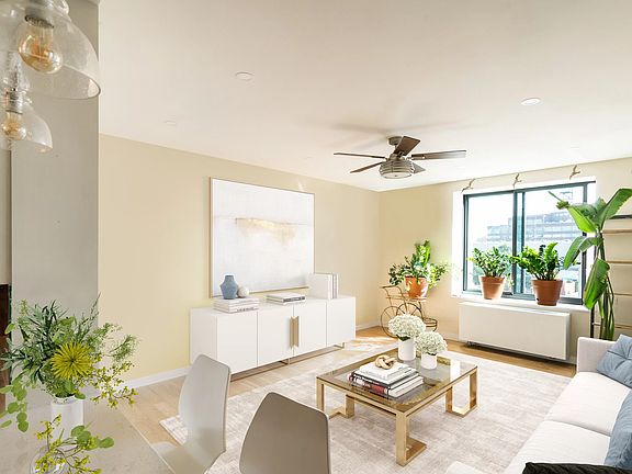 3rd image of 8 Vanderbilt Ave APT 4F