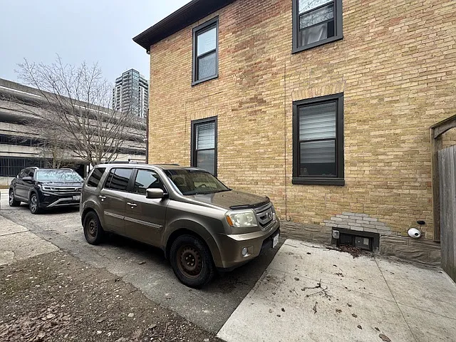 113 Joseph St — Photo 12