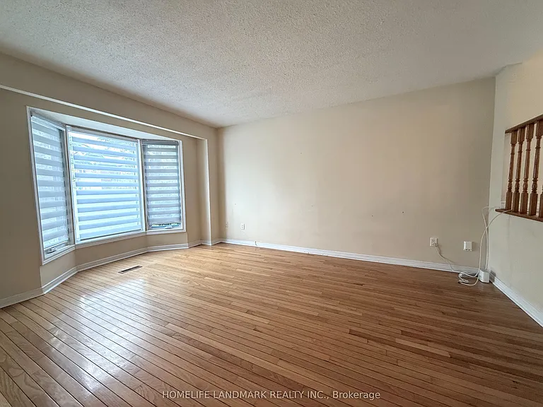 17 Wintermute Blvd — Photo 3