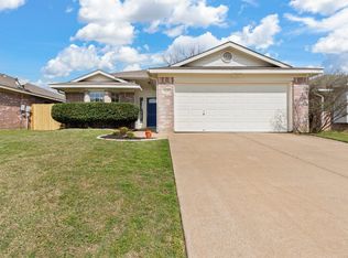 5619 Northstar Ln, Arlington, TX 76017