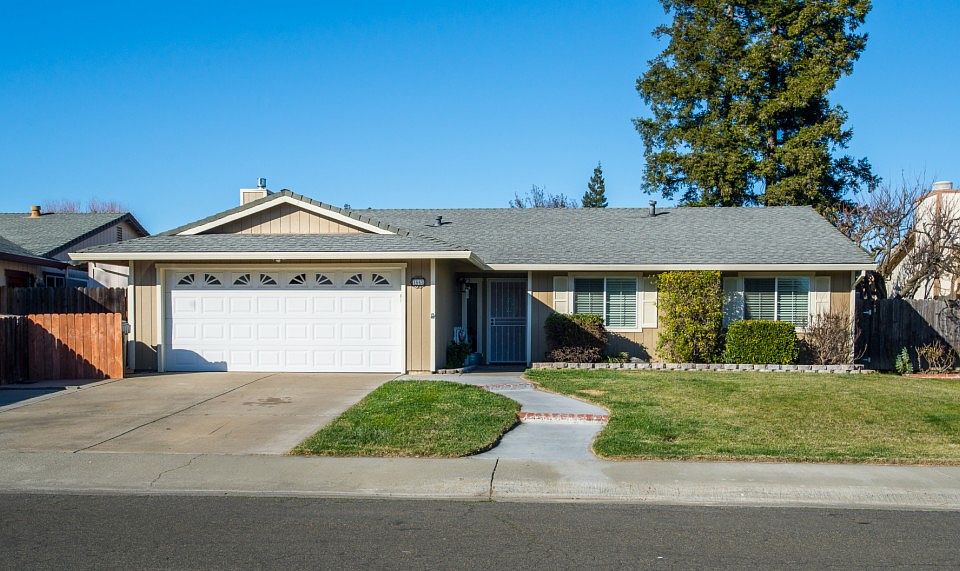 1st image of 1445 Bridle Ln