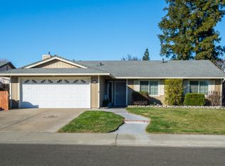 1445 Bridle Ln, Woodland, CA 95776