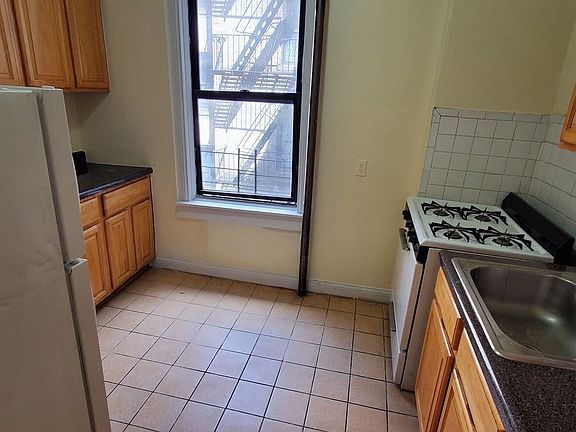 4th image of 3138 Bailey Ave APT 3G