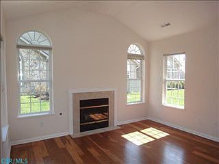 3rd image of 607 Turning Leaf Ln
