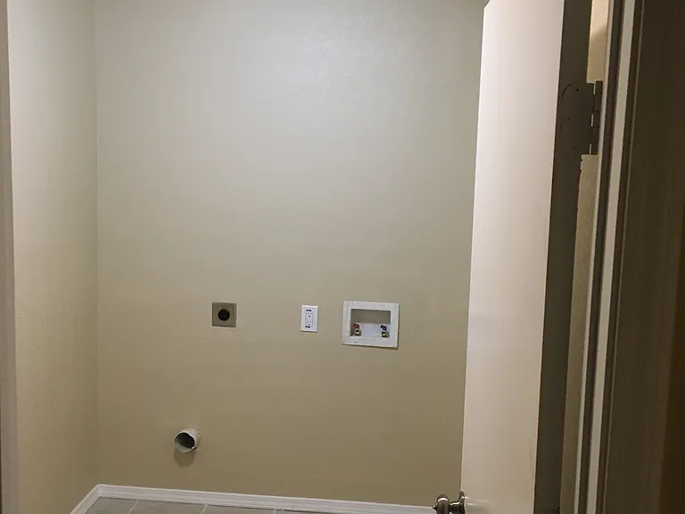 152 Triumph Rd — Photo 11