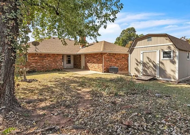 2321 Pinon Pl — Photo 5
