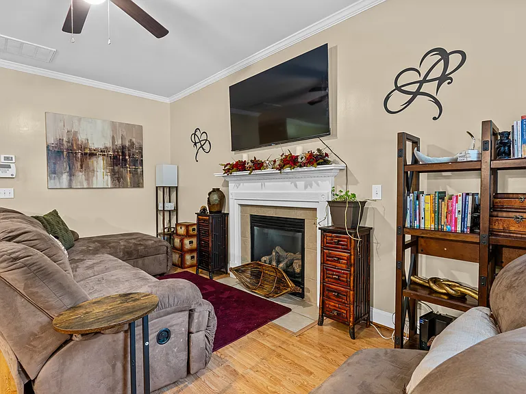 126 Baysdale Dr — Photo 5