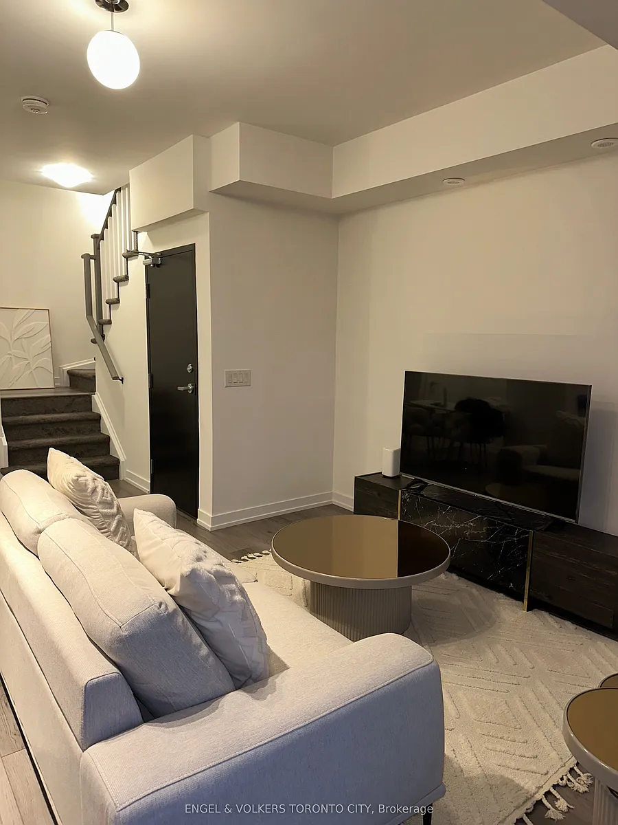 Building Photo - 851 Sheppard Ave W #39