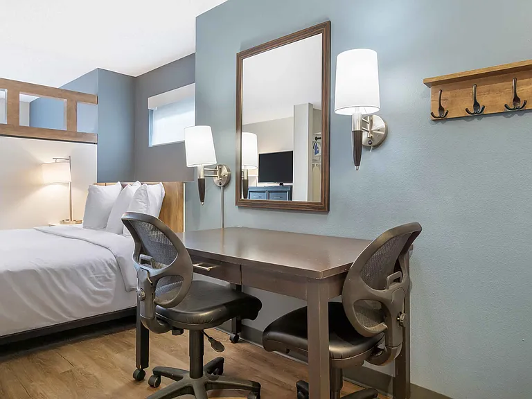 Studio Suite - 2 Full Beds