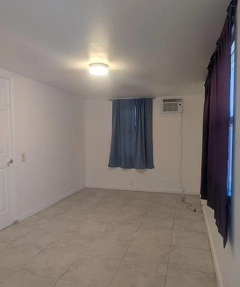 433 Avenida Alegre #1 — Photo 1