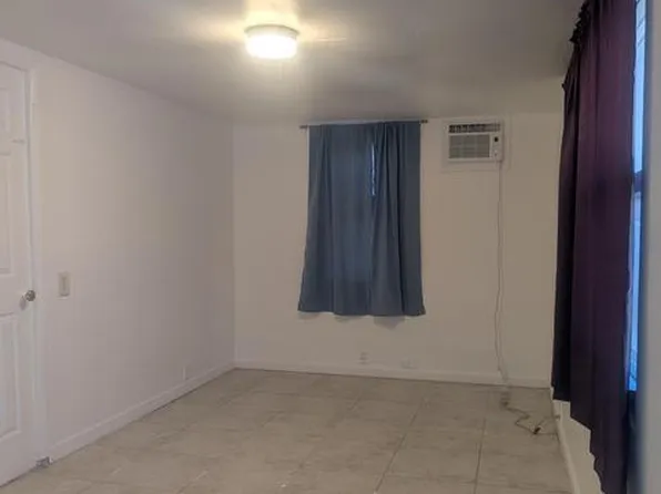 433 Avenida Alegre #1, West Palm Beach, FL 33405